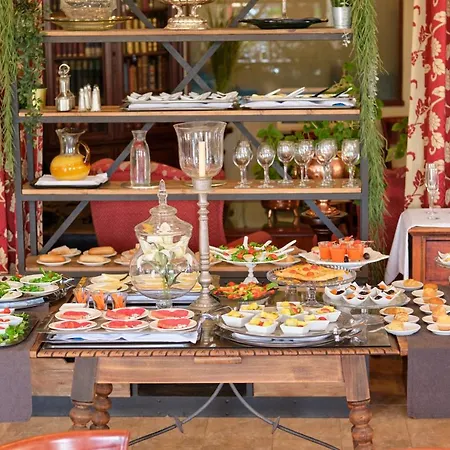 Ciutat Jardi Hotel 4*