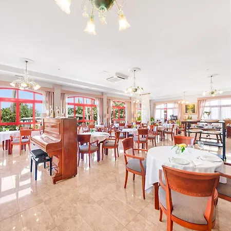Ciutat Jardi Hotel 4*